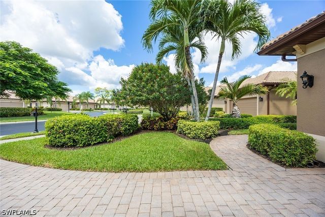 7598 Moorgate Point WAY, Naples, FL 34113