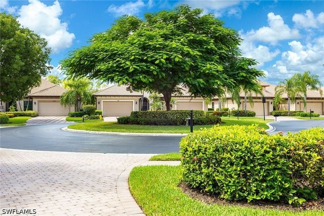 7598 Moorgate Point WAY, Naples, FL 34113