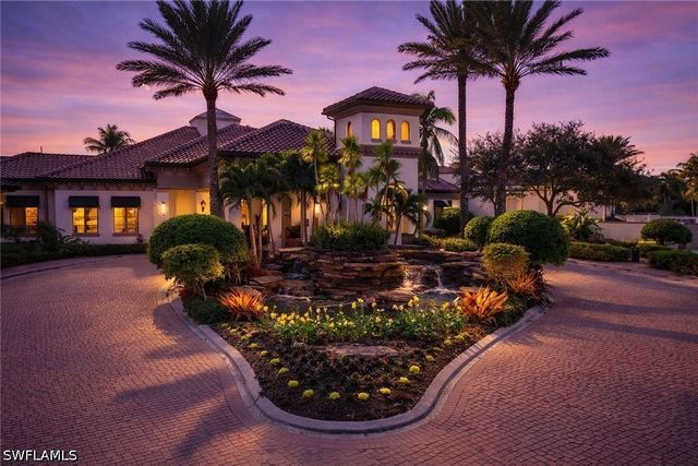 7598 Moorgate Point WAY, Naples, FL 34113