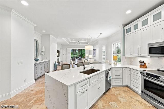 7598 Moorgate Point WAY, Naples, FL 34113