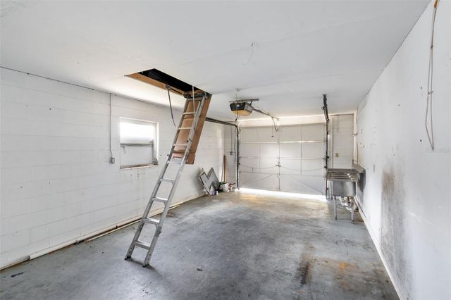 14323 SW 39TH COURT RD, Ocala, FL 34473