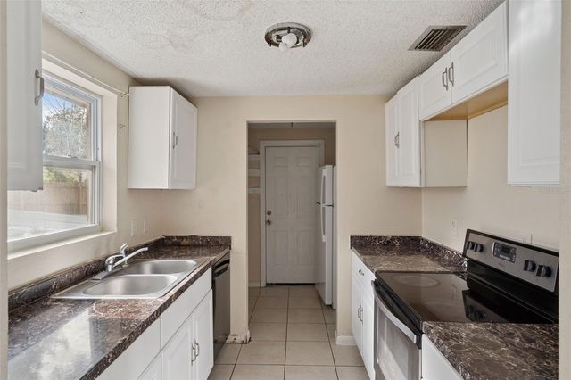 14323 SW 39TH COURT RD, Ocala, FL 34473