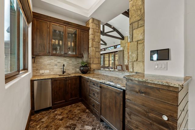 48 Oakland Hls, Boerne, TX 78006