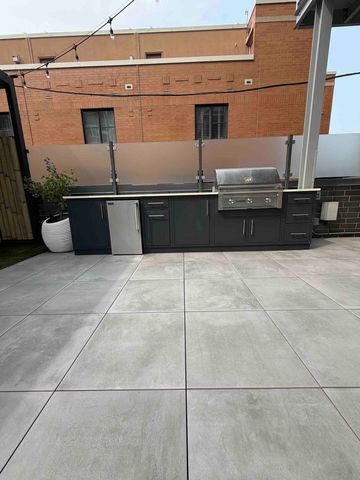 122 S Aberdeen Street 2N, Chicago, IL 60607
