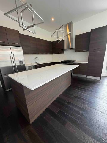122 S Aberdeen Street 2N, Chicago, IL 60607