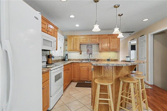 2255 Thunder Oak Road, Young Harris, GA 30582