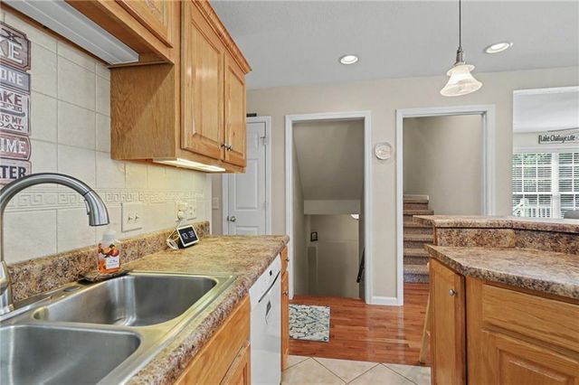 2255 Thunder Oak Road, Young Harris, GA 30582