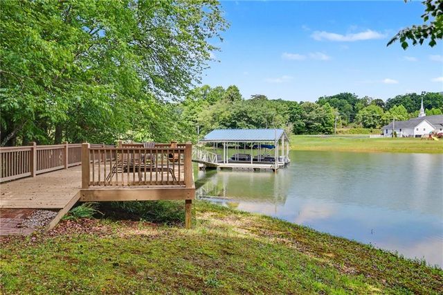 2255 Thunder Oak Road, Young Harris, GA 30582