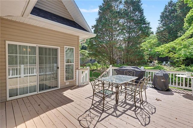 2255 Thunder Oak Road, Young Harris, GA 30582