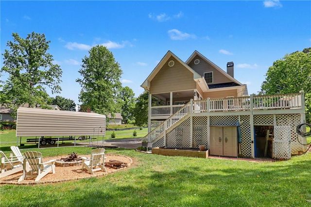 2255 Thunder Oak Road, Young Harris, GA 30582