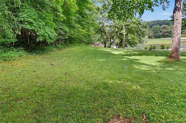 2255 Thunder Oak Road, Young Harris, GA 30582
