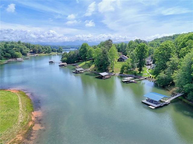 2255 Thunder Oak Road, Young Harris, GA 30582