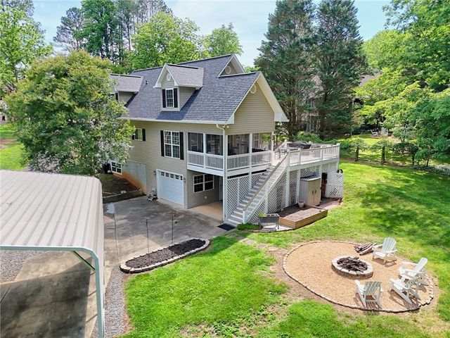 2255 Thunder Oak Road, Young Harris, GA 30582