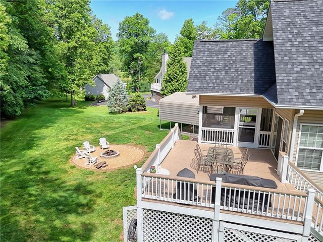 2255 Thunder Oak Road, Young Harris, GA 30582