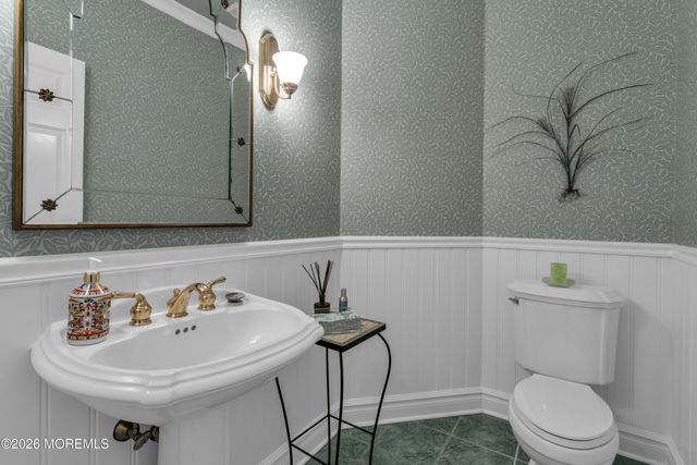 1 Tuller Court, Lincroft, NJ 07738