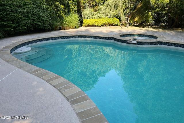 1 Tuller Court, Lincroft, NJ 07738