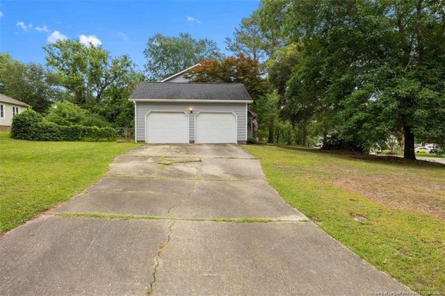 6230 Lakehaven Drive, Fayetteville, NC 28304