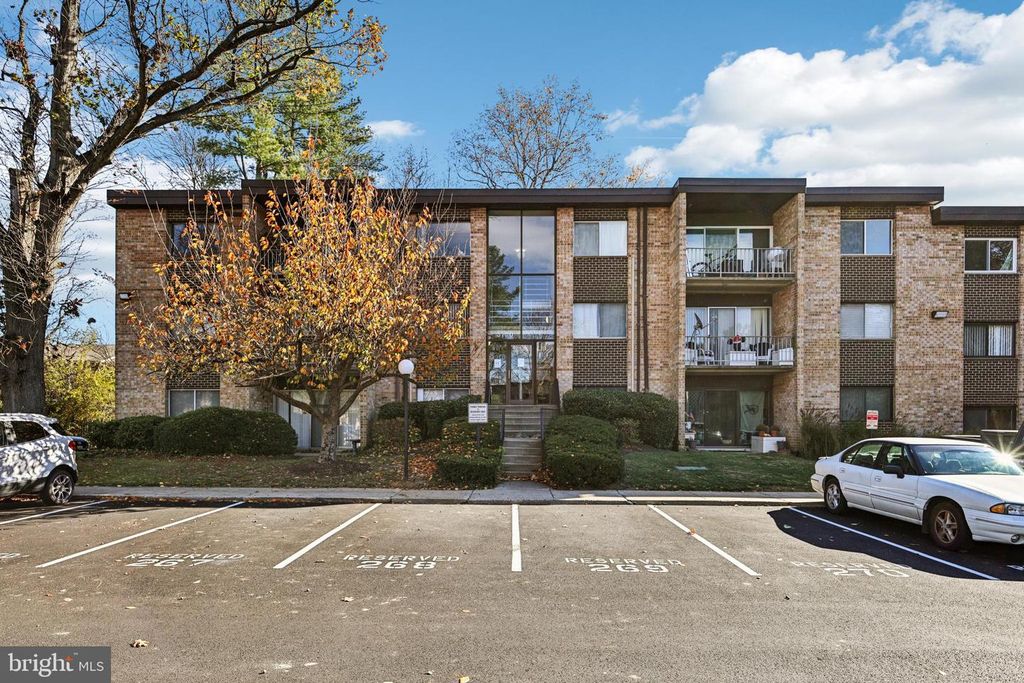 3750 BEL PRE RD #12, Silver Spring, MD 20906