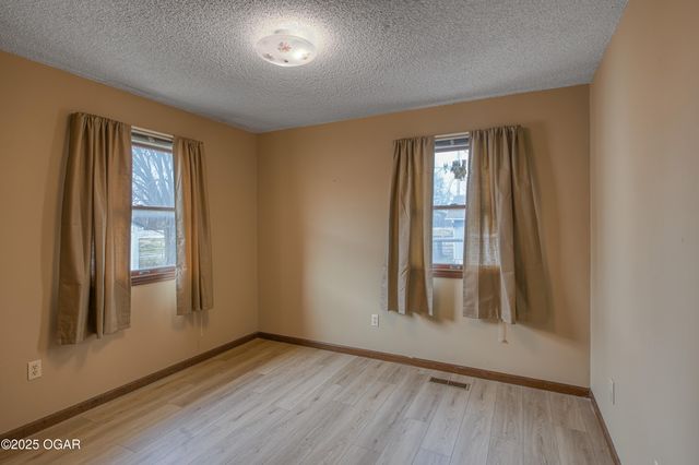 1124 W 2nd Street, Pittsburg, KS 66762