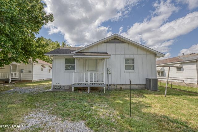 1124 W 2nd Street, Pittsburg, KS 66762