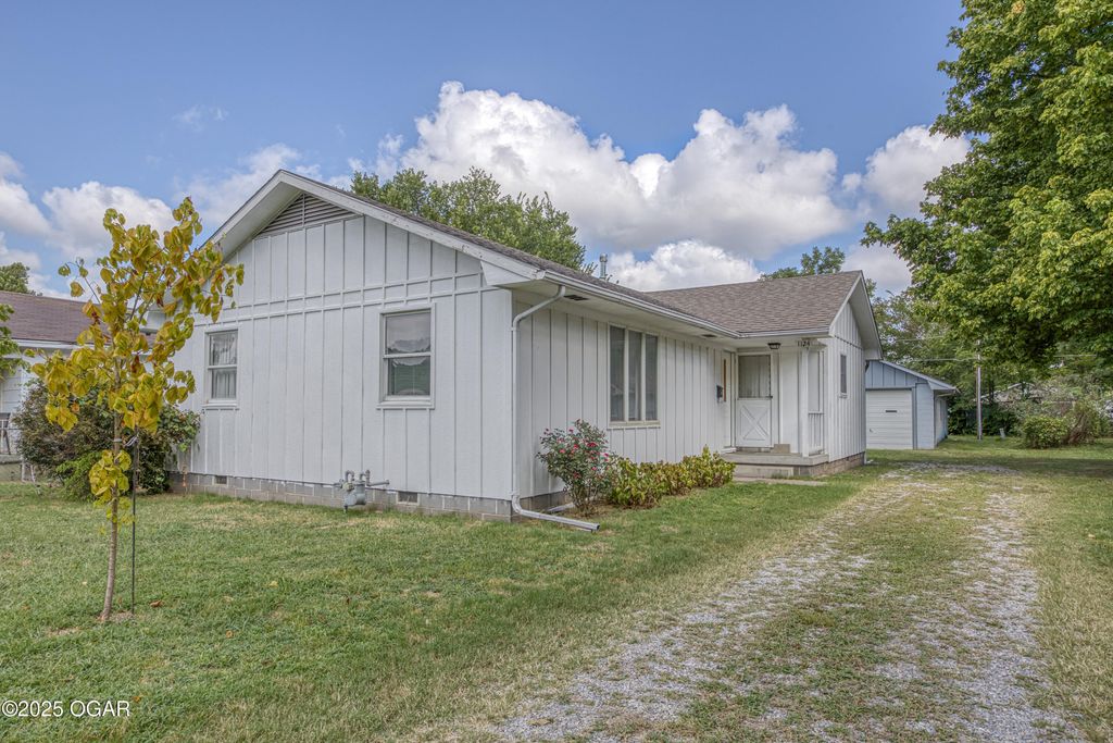 1124 W 2nd Street, Pittsburg, KS 66762