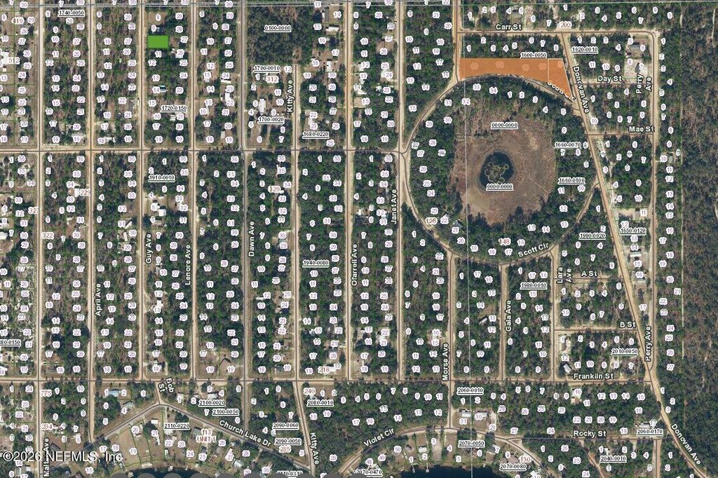 9-13 SCOTT Circle, Interlachen, FL 32148