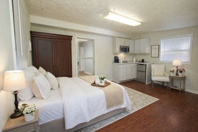 4305 Highland Lake Drive, Lake Worth, TX 76135