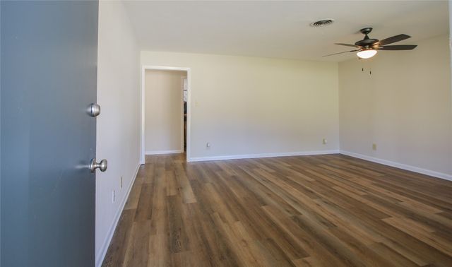 4305 Highland Lake Drive, Lake Worth, TX 76135