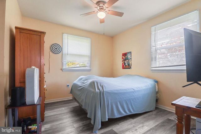 562 WAYNE AVE, Vineland, NJ 08360