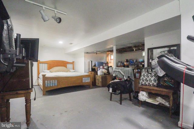 562 WAYNE AVE, Vineland, NJ 08360