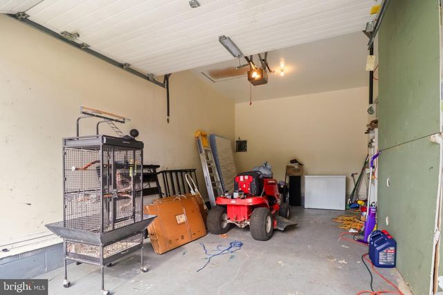 562 WAYNE AVE, Vineland, NJ 08360