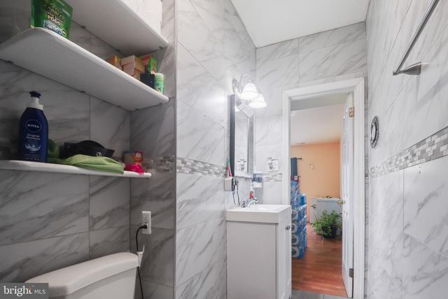 562 WAYNE AVE, Vineland, NJ 08360