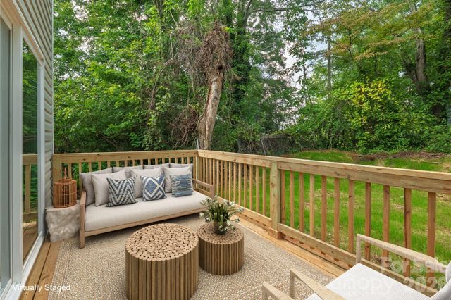 1324 Old Charlotte Road, Statesville, NC 28677