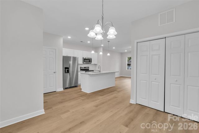 1324 Old Charlotte Road, Statesville, NC 28677