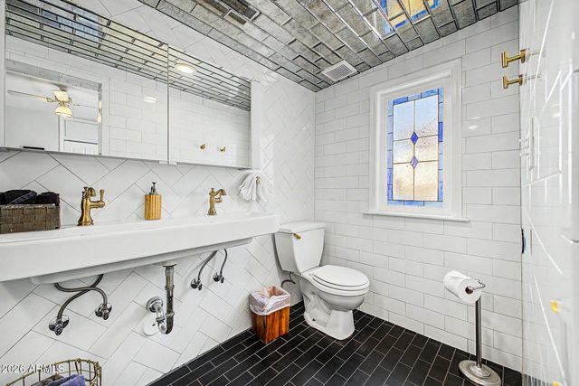 1146 W MACKENZIE Drive, Phoenix, AZ 85013