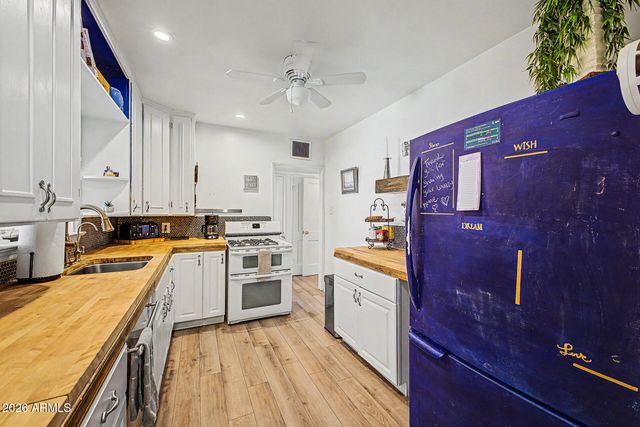 1146 W MACKENZIE Drive, Phoenix, AZ 85013