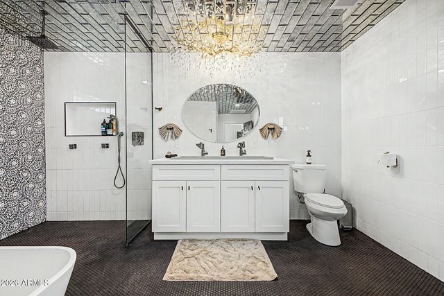 1146 W MACKENZIE Drive, Phoenix, AZ 85013