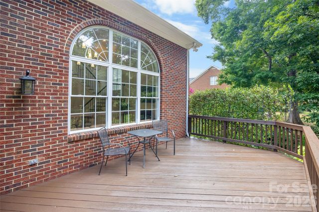 1607 Crestgate Drive, Waxhaw, NC 28173
