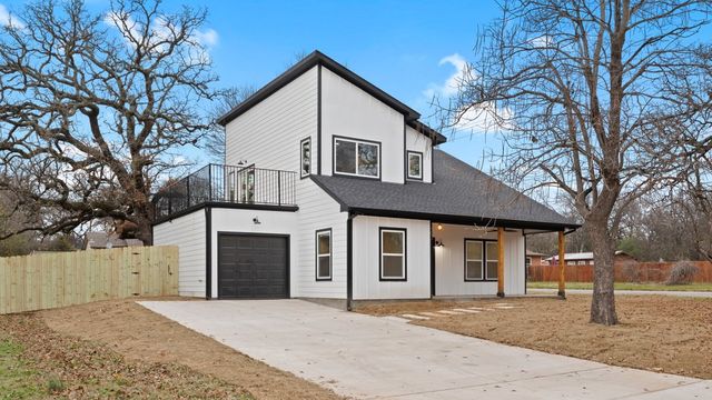 1228 S Rusk Street W, Sherman, TX 75090