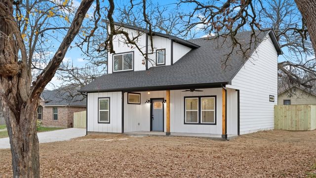 1228 S Rusk Street W, Sherman, TX 75090