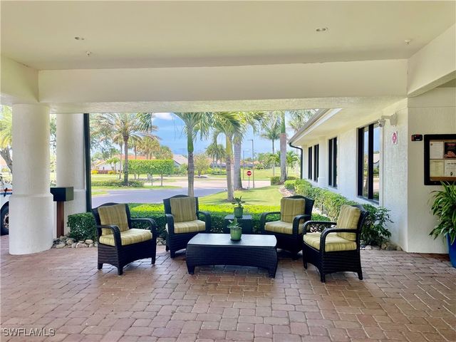 5985 Bloomfield CIR D205, Naples, FL 34112