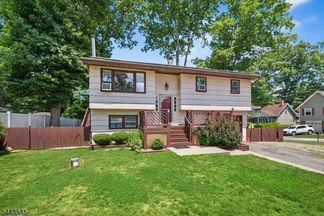 1 Arthur Rd, Hopatcong Boro, NJ 07874