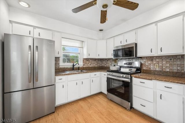 1 Arthur Rd, Hopatcong Boro, NJ 07874