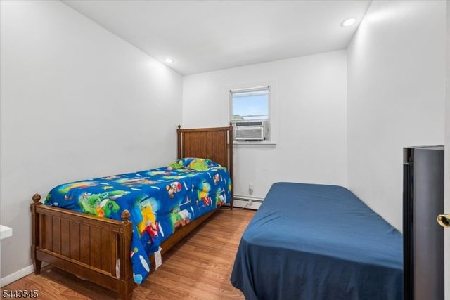 1 Arthur Rd, Hopatcong Boro, NJ 07874