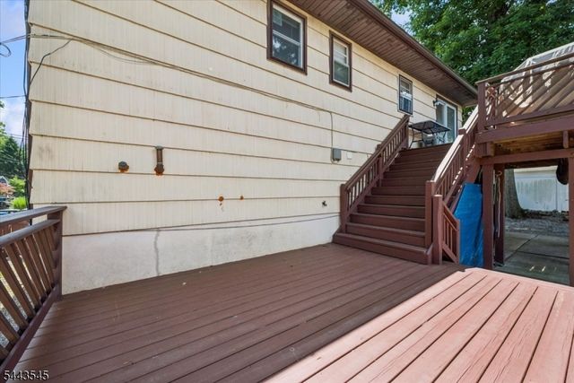 1 Arthur Rd, Hopatcong Boro, NJ 07874