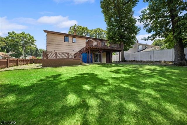 1 Arthur Rd, Hopatcong Boro, NJ 07874