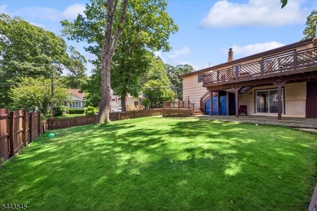 1 Arthur Rd, Hopatcong Boro, NJ 07874