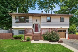 1 Arthur Rd, Hopatcong Boro, NJ 07874