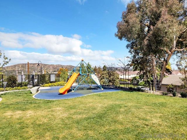 7701 Jasmine Ct, Santee, CA 92071