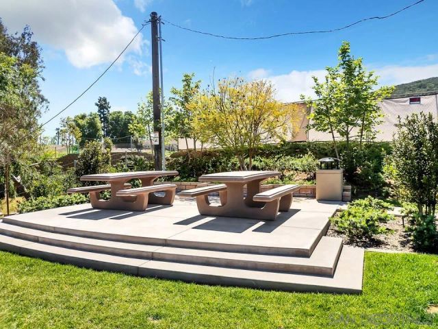 7701 Jasmine Ct, Santee, CA 92071